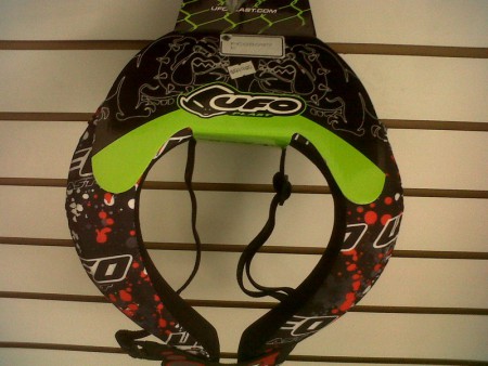 Cuello marca UFO.